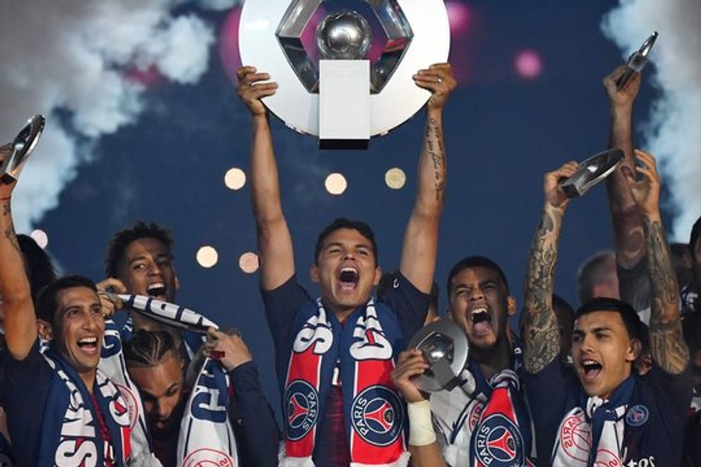 Wegen des vorzeitigen Saisonabbruchs wurde Paris Saint-Germain zum Meister in Frankreich erklärt.