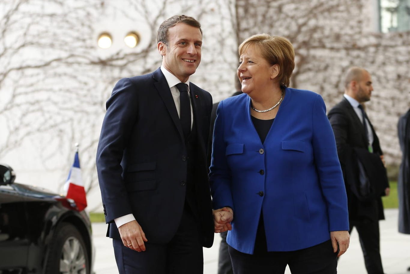 Emmanuel Macron (li.) und Angela Merkel (re.): Die Politiker schlagen einen europäischen Wiederaufbau-Fonds vor.