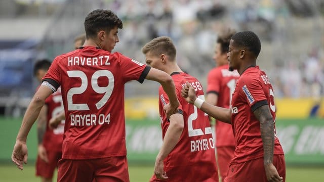 Kai Havertz (l) präsentiert sich derzeit in Bestform.