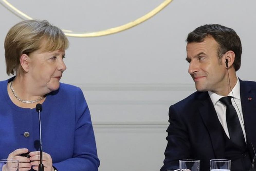 Angela Merkel und Emmanuel Macron starteten eine gemeinsame Initiative für den Wiederaufbau in Europa - die "Sparsamen Vier" Österreich, Schweden, Dänemark und die Niederlande gehen auf Konfrontationskurs (Archiv).