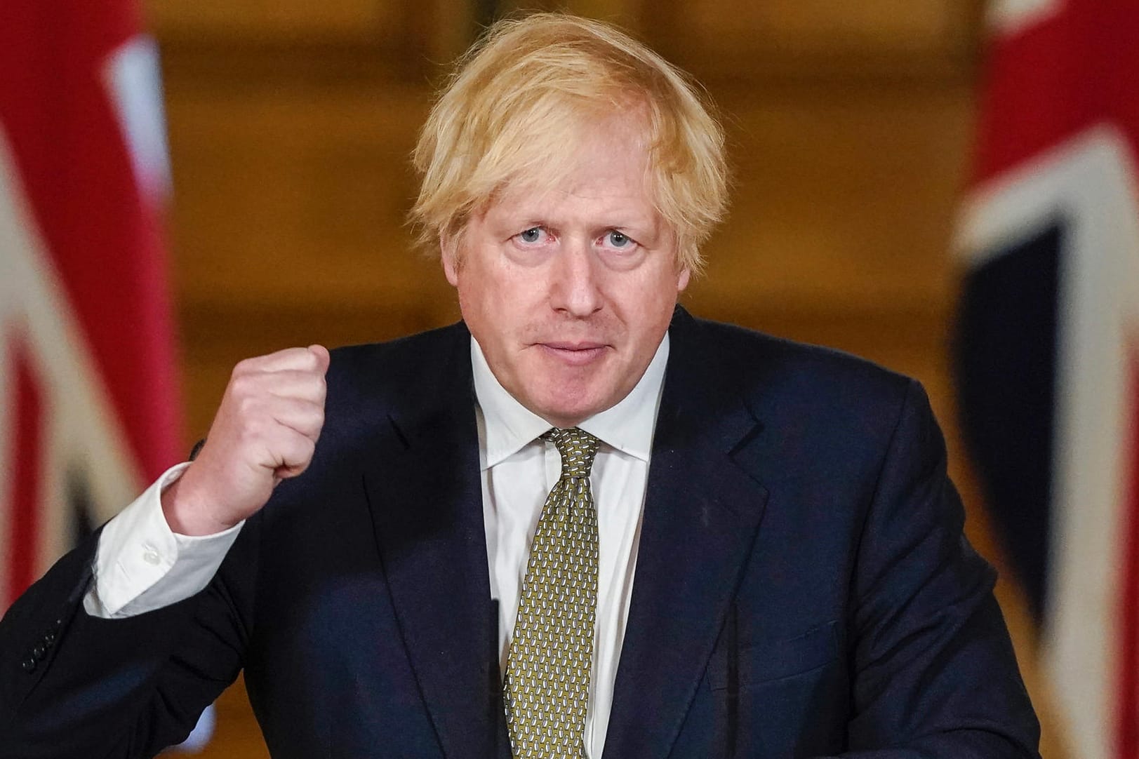 Boris Johnson: Der britische Premierminister hat seinen Chefberater verteidigt.