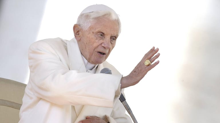 Benedikt XVI.: Der emeritierte Papst wird von Kardinal Marx nur bei seinem weltlichen Namen Joseph Ratzinger genannt.