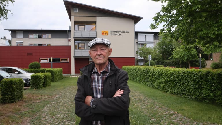 Alfons Blum muss warten: Der 84-jährige Geraer darf vorerst weiterhin nicht zu seiner Ehefrau ins Seniorenpflegeheim Otto Dix.