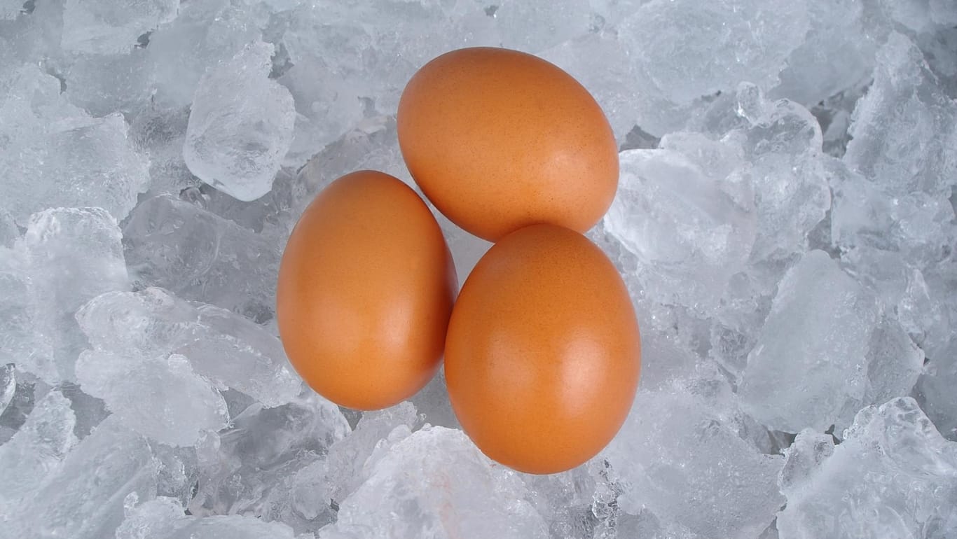 Eier: Benötigen Sie beim Backen nur einen Teil vom Ei, können Sie den anderen einfrieren.