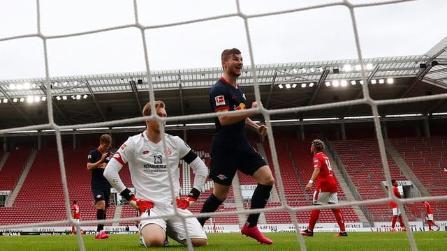 Leipzigs Stürmer Timo Werner erzielte gegen Mainz gleich drei Tore. Leipzigs Stürmer Timo Werner erzielte gegen Mainz gleich drei Tore.