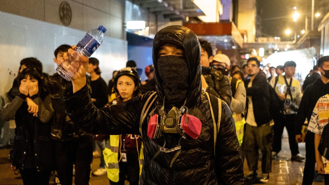 Demonstranten in Hongkong: Die Stimmung bei den regierungskritischen Protesten wird aggressiver.