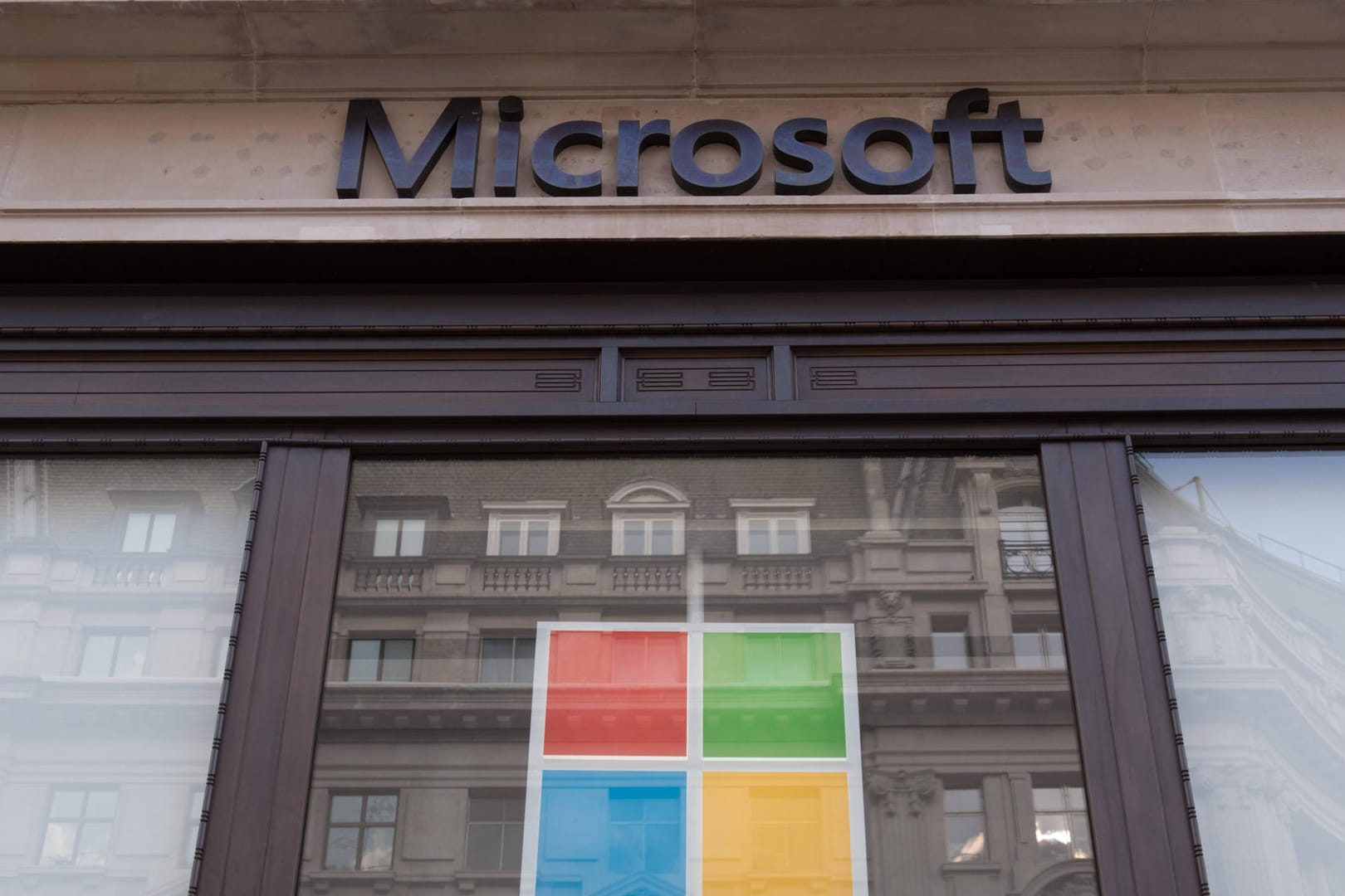 Warnung vor Videokonferenzen: Berliner Datenschutzbeauftragte legt im Streit mit Microsoft nach.