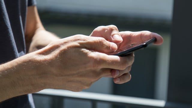 Vielfalt beim Chatten: Nachrichten schicken kann man nicht nur mit einem Messenger. Vielfalt beim Chatten: Nachrichten schicken kann man nicht nur mit einem Messenger.