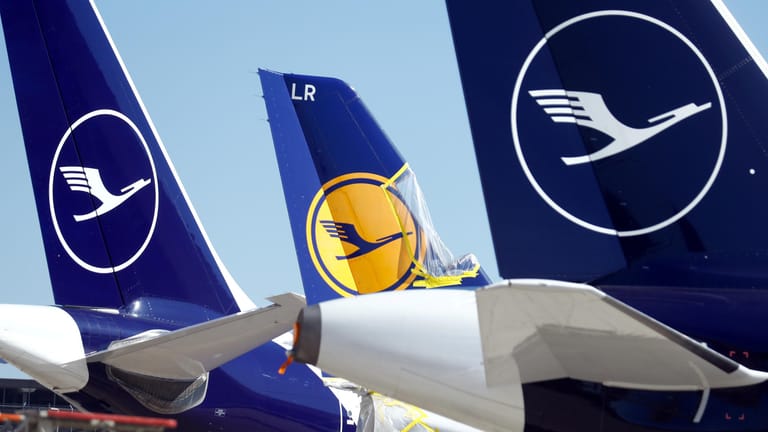 Flugzeuge der Lufthansa in Frankfurt am Main: Die Airline war in der Corona-Krise schwer unter Druck geraten.