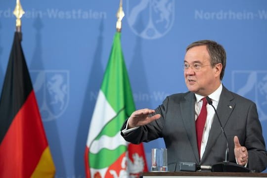 Armin Laschet spricht zur Presse
