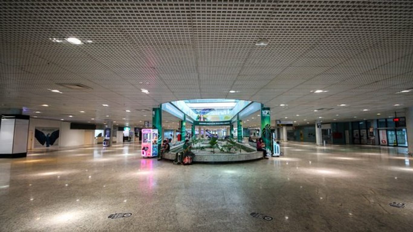 Der nahezu menschenleere Flughafen Eduardo Gomes in Brasilien.