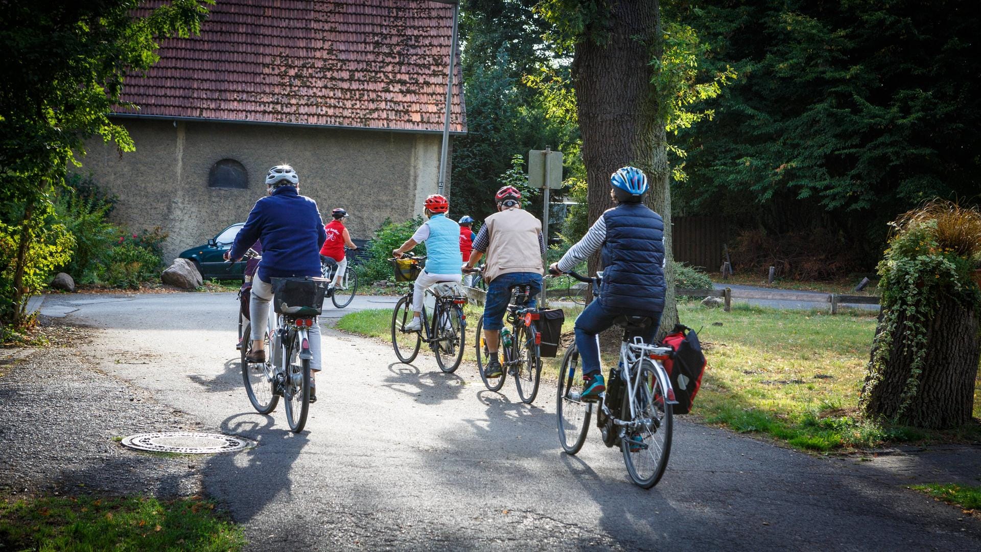 Fahrradfahrer in Bielefeld: Die Stadt beteiligt sich wieder an dem Klimawettbewerb Stadtradeln. Fahrradfahrer in Bielefeld: Die Stadt beteiligt sich wieder an dem Klimawettbewerb Stadtradeln.