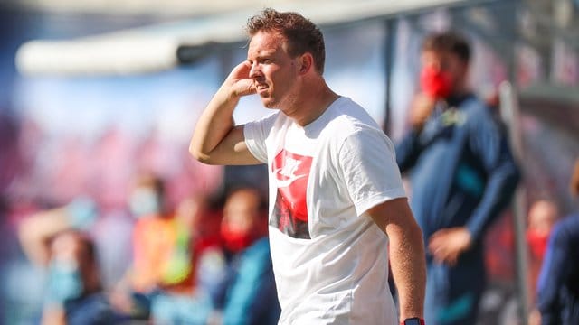 Leipzigs Trainer Julian Nagelsmann trifft mit seinem Team auf Hertha BSC.