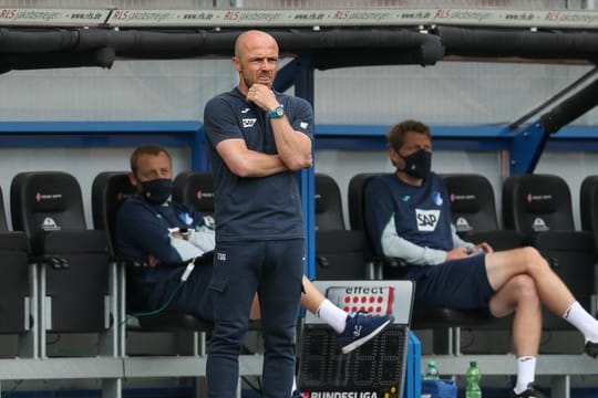 Hoffenheims Trainer Alfred Schreuder will einen Sieg seiner Mannschaft sehen.