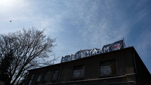 "United We Stream": Der Club About Blank, ein alternativer Techno-Club in Berlin. "United We Stream": Der Club About Blank, ein alternativer Techno-Club in Berlin.