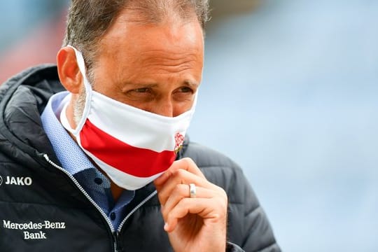VfB-Coach Pellegrino Matarazzo trifft mit seinem Team im Spitzenspiel auf den HSV.