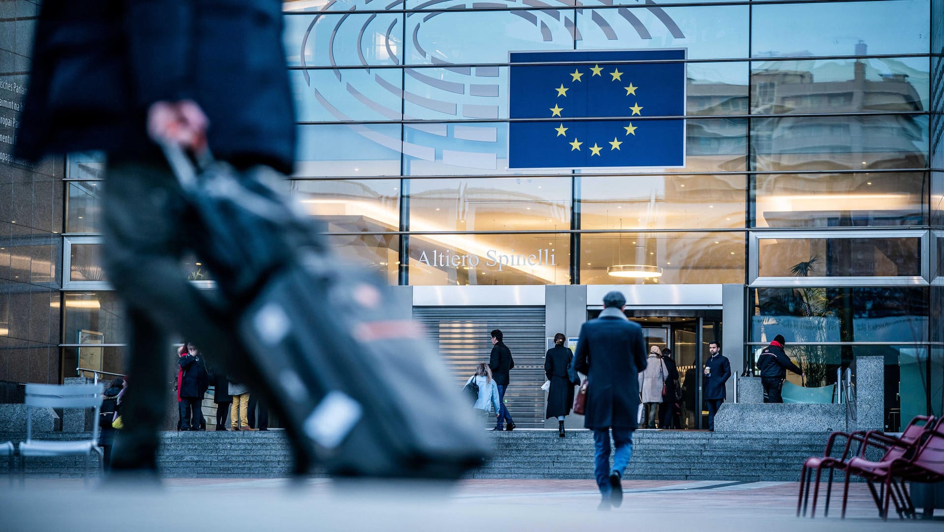 Vor dem Sitz des Europäischen Parlaments in Brüssel: 750 Milliarden Euro sollen in die wirtschaftliche Erholung Europas investiert werden.