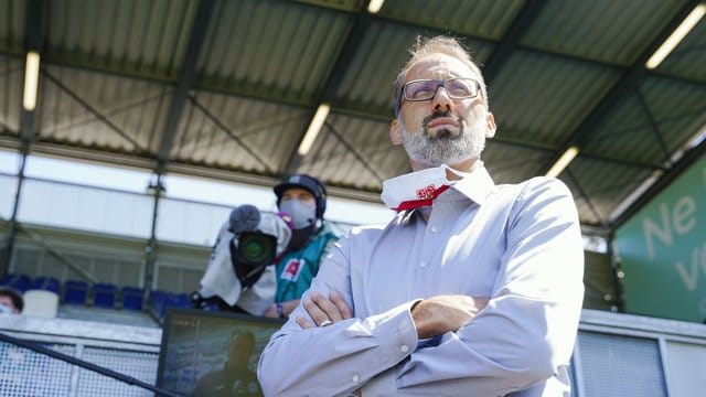 Der VfB Stuttgart hat den Vertrag mit Trainer Pellegrino Matarazzo verlängert. Der VfB Stuttgart hat den Vertrag mit Trainer Pellegrino Matarazzo verlängert.