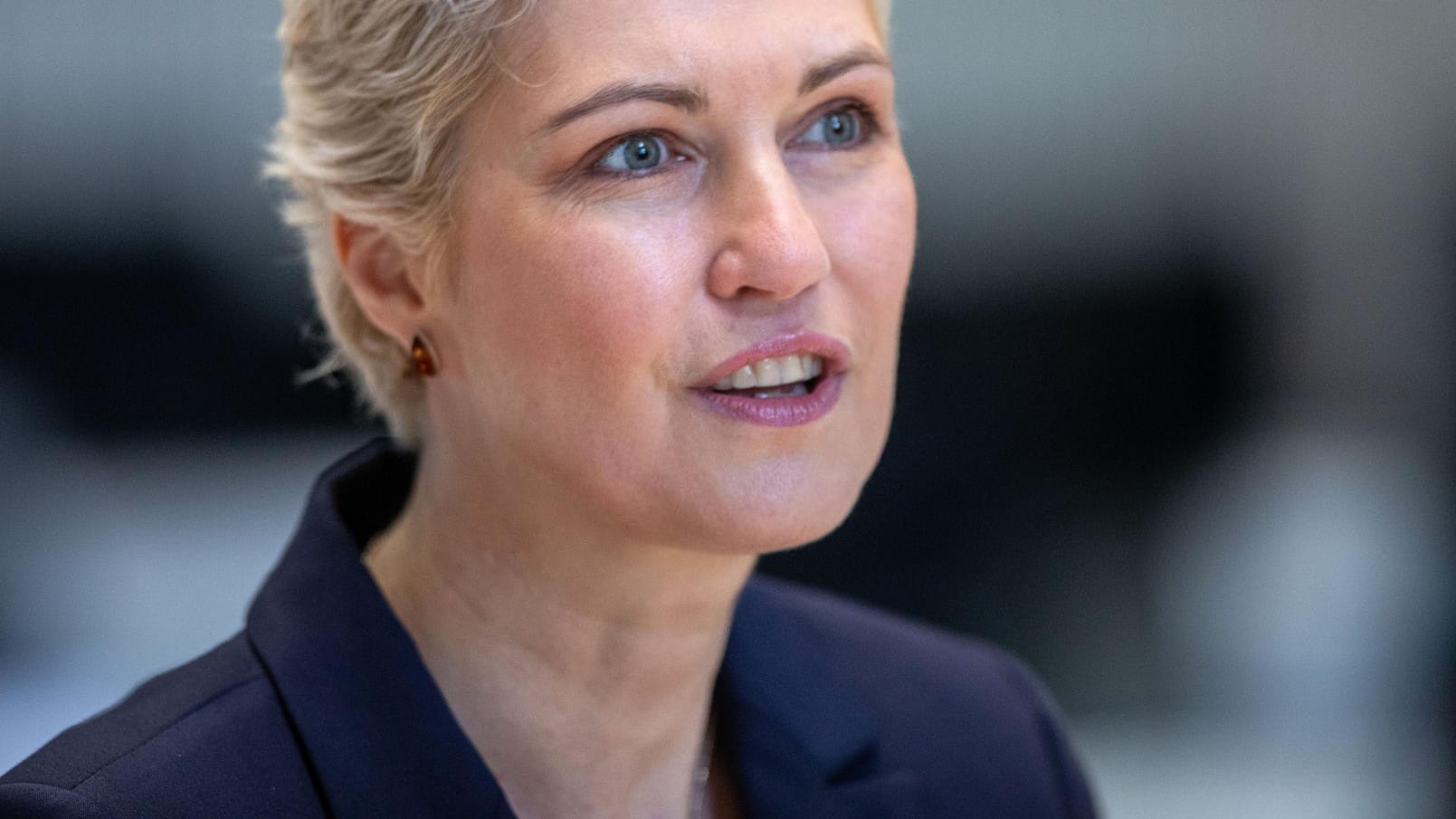 Manuela Schwesig: Mecklenburg-Vorpommerns Ministerpräsidentin will zukünftig für mehr gegenseitigen Respekt in der Politik eintreten.