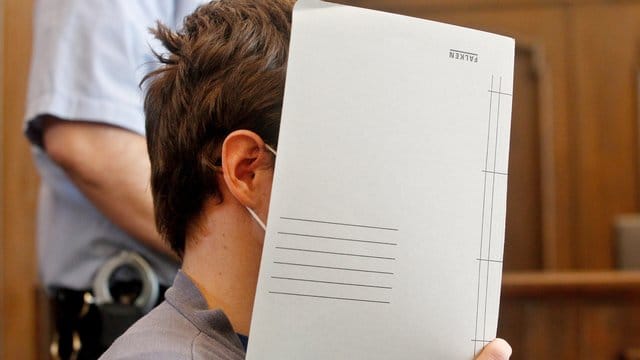 Der Prozess gegen Bastian S. Der Prozess gegen Bastian S.