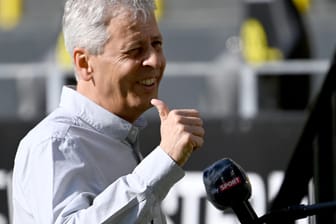 Lucien Favre: Der BVB-Trainer will seinen Vertrag erfüllen.