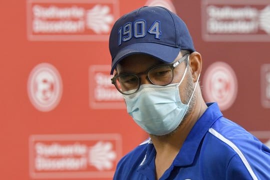 Mit Schalke weiter auf Talfahrt: Coach David Wagner.