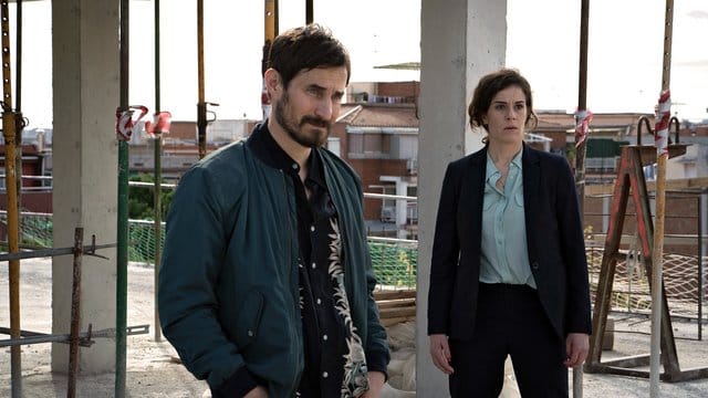Fina Valent (Anne Schäfer) und Xavi Bonet (Clemens Schick) am Tatort. Fina Valent (Anne Schäfer) und Xavi Bonet (Clemens Schick) am Tatort.
