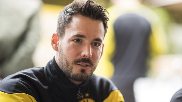 Der FC Chelsea interessiert sich für Dortmunds Torwart Roman Bürki.