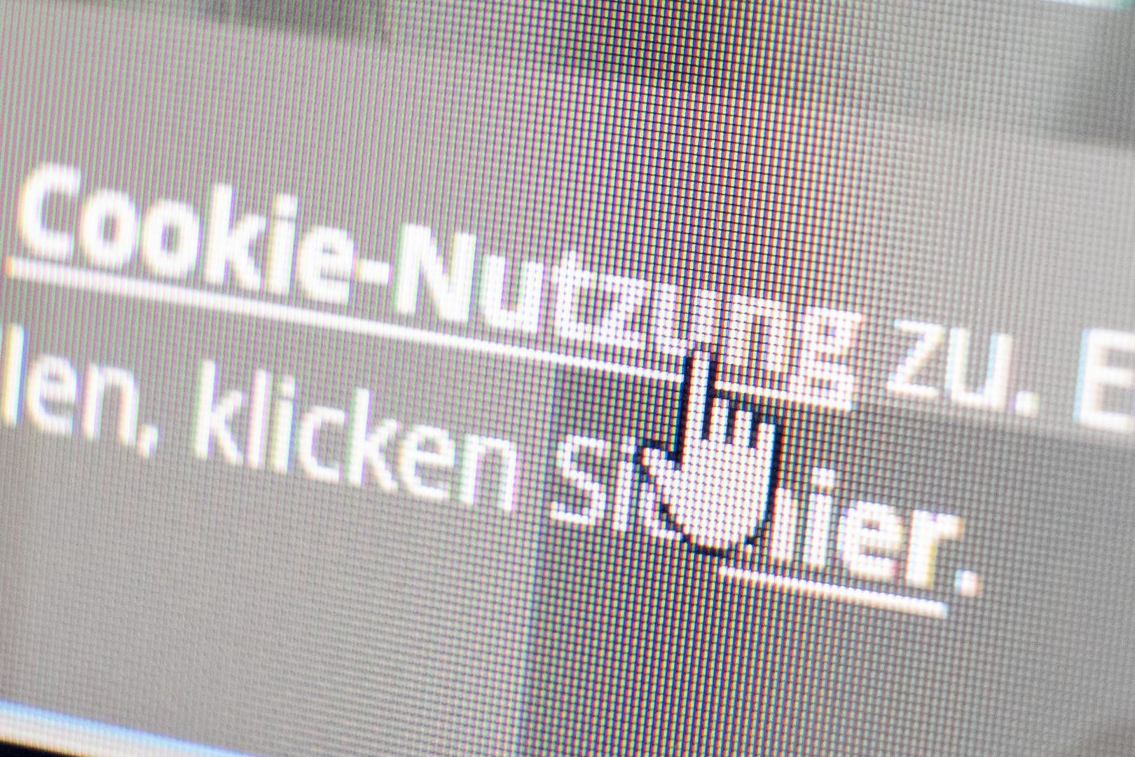 Cookie-Banner auf einer Webseite: Nutzer müssen ihr Zustimmung geben, bevor ein Webseiten-Betreiber Cookies abspeichern darf.