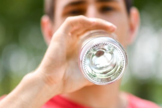 Fast egal, zu welchem Mineralwasser man greift: In Deutschland ist die Qualität überwiegend sehr gut.