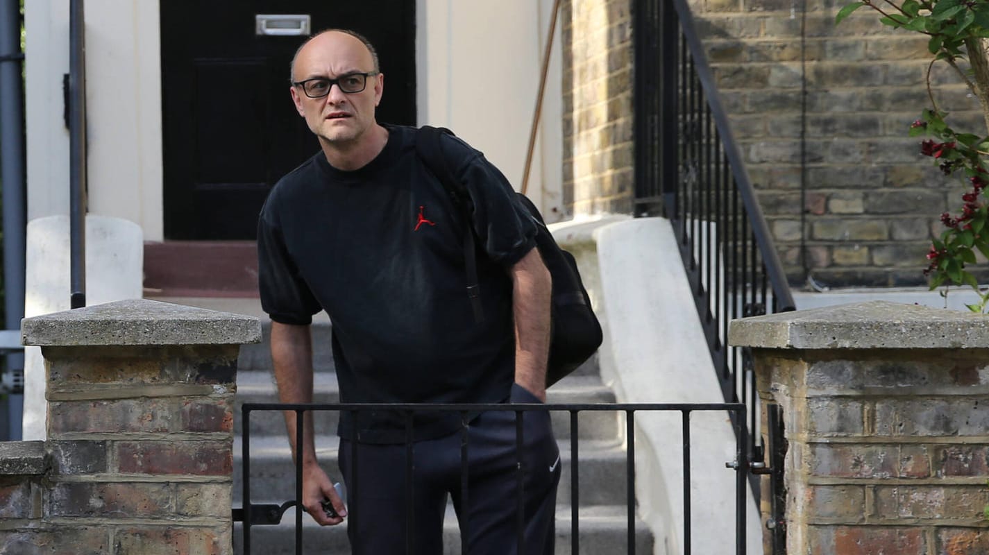Dominic Cummings: Trotz Verstoßes gegen die Corona-Regeln muss der Berater von Boris Johnson keine Konsequenzen fürchten. Dominic Cummings: Trotz Verstoßes gegen die Corona-Regeln muss der Berater von Boris Johnson keine Konsequenzen fürchten.