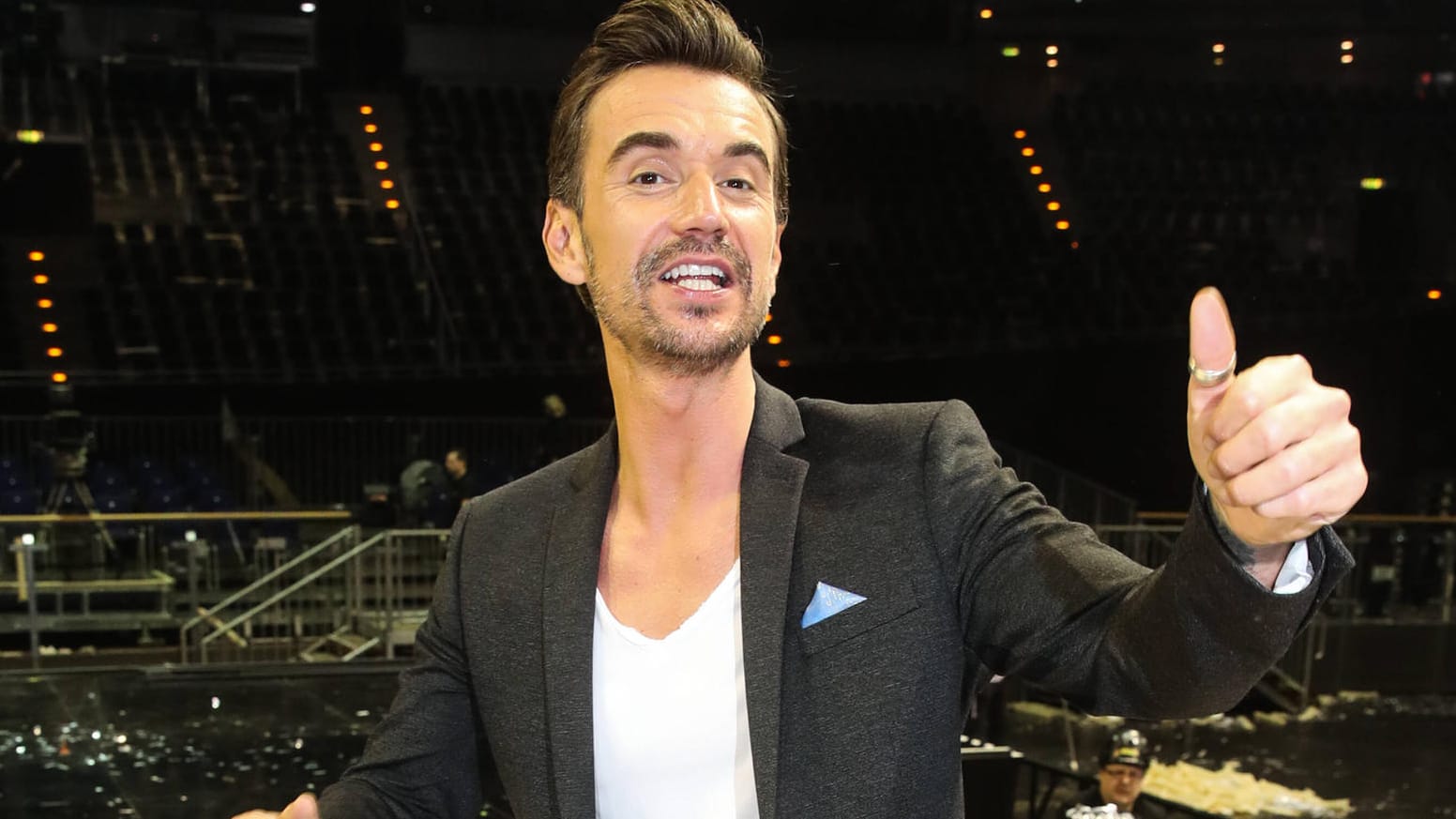 Grund zur Freude: Es gibt neue Termine für Florian Silbereisens Schlagershows. Grund zur Freude: Es gibt neue Termine für Florian Silbereisens Schlagershows.
