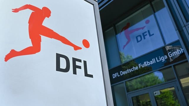 Es ist weiter unklar, wie gewertet würde, falls die Bundesliga-Saison abgebrochen werden müsste. Es ist weiter unklar, wie gewertet würde, falls die Bundesliga-Saison abgebrochen werden müsste.