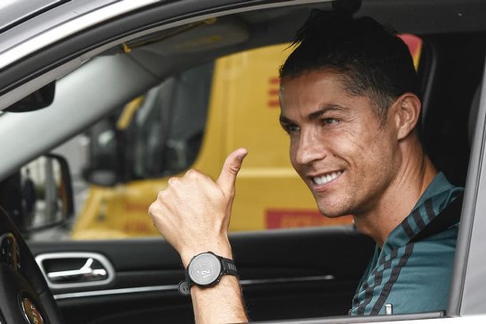 Cristiano Ronaldo darf bei Juventus Turin in der Serie A bald wieder seine Fußball-Kunst zeigen.