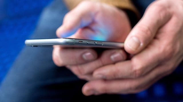 Laut Bundesinnenminister Seehofer ist es das Ziel, die Warn-App europaweit einsetzbar zu machen. Laut Bundesinnenminister Seehofer ist es das Ziel, die Warn-App europaweit einsetzbar zu machen.