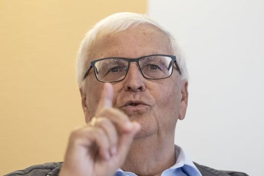 Der ehemalige DFB-Präsident Theo Zwanziger fordert vom DFB eine intensive und zielgerichtete Aufklärung der Sommermärchen-Affäre.
