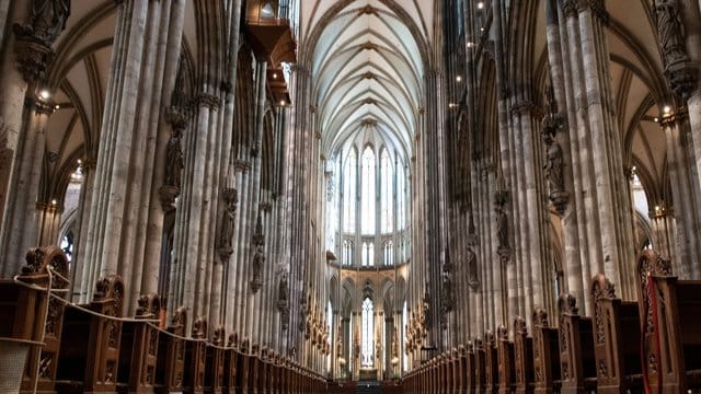 Blick in den Kölner Dom: Die Kirche bekommt einen neuen Hausherren.