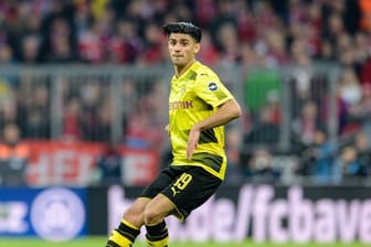 Dortmunds Mahmoud Dahoud hat sich am Knie verletzt.
