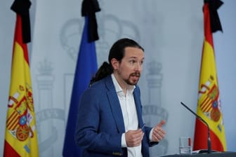 Pablo Iglesias vom Linksbündnis Unidas Podemos bei einer Pressekonferenz zum Grundeinkommen.