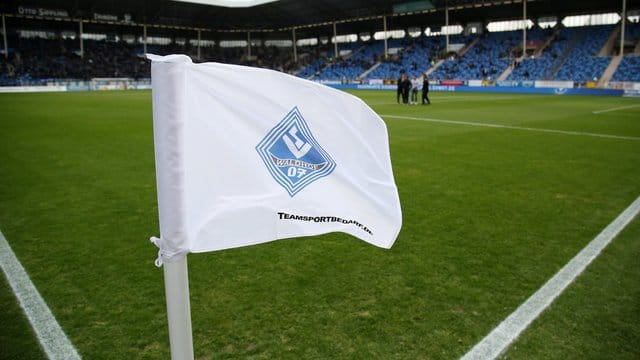 Der SV Waldhof Mannheim will mit einem Heimsieg gegen den KFC Uerdingen seinen Aufstiegsplatz verteidigen.