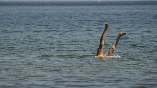 Trotz coronabedingter Einschränkungen haben sich zu Beginn des Pfingstwochenendes viele Menschen auf den Weg zur Ost- und Nordseeküste gemacht. Trotz coronabedingter Einschränkungen haben sich zu Beginn des Pfingstwochenendes viele Menschen auf den Weg zur Ost- und Nordseeküste gemacht.
