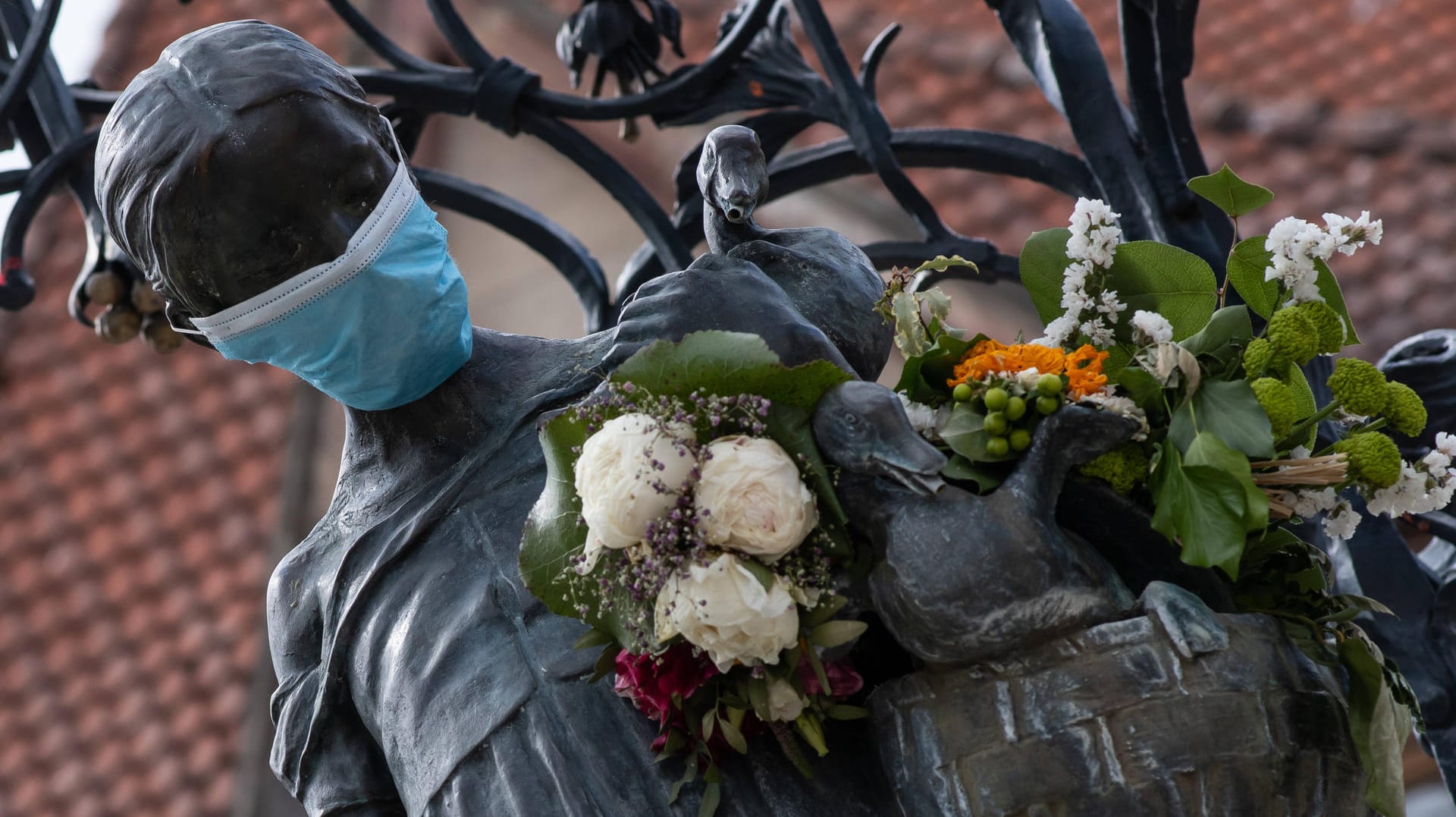 Die Zinnfigur am Göttinger Gänselieselbrunnen (Symbolfoto): Die niedersächsische Stadt hat es in die Schlagzeilen geschafft.