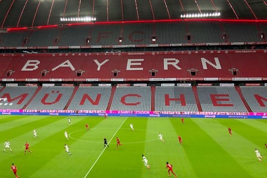 Bayern-Vorstand Oliver Kahn wünscht sich die Rückkehr von Zuschauern im Stadion.