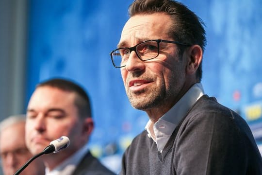 Hertha-Geschäftsführer Michael Preetz (r) und Investor Lars Windhorst (M).