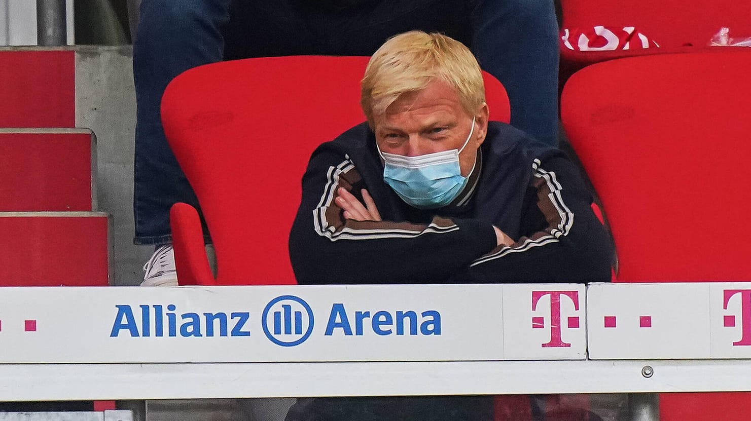 Oliver Kahn in der Allianzarena: Bezüglich möglicher Transfers in Millionenhöhe will der Bayern-Vorstand in diesem Jahr Vorsicht walten lassen.