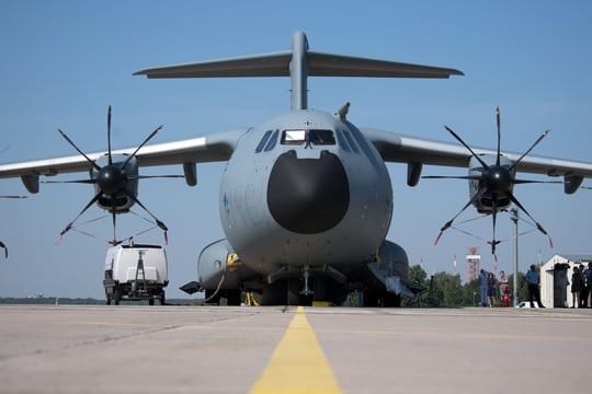 Das Archivbild zeigt einen Airbus A400M der Bundeswehr.