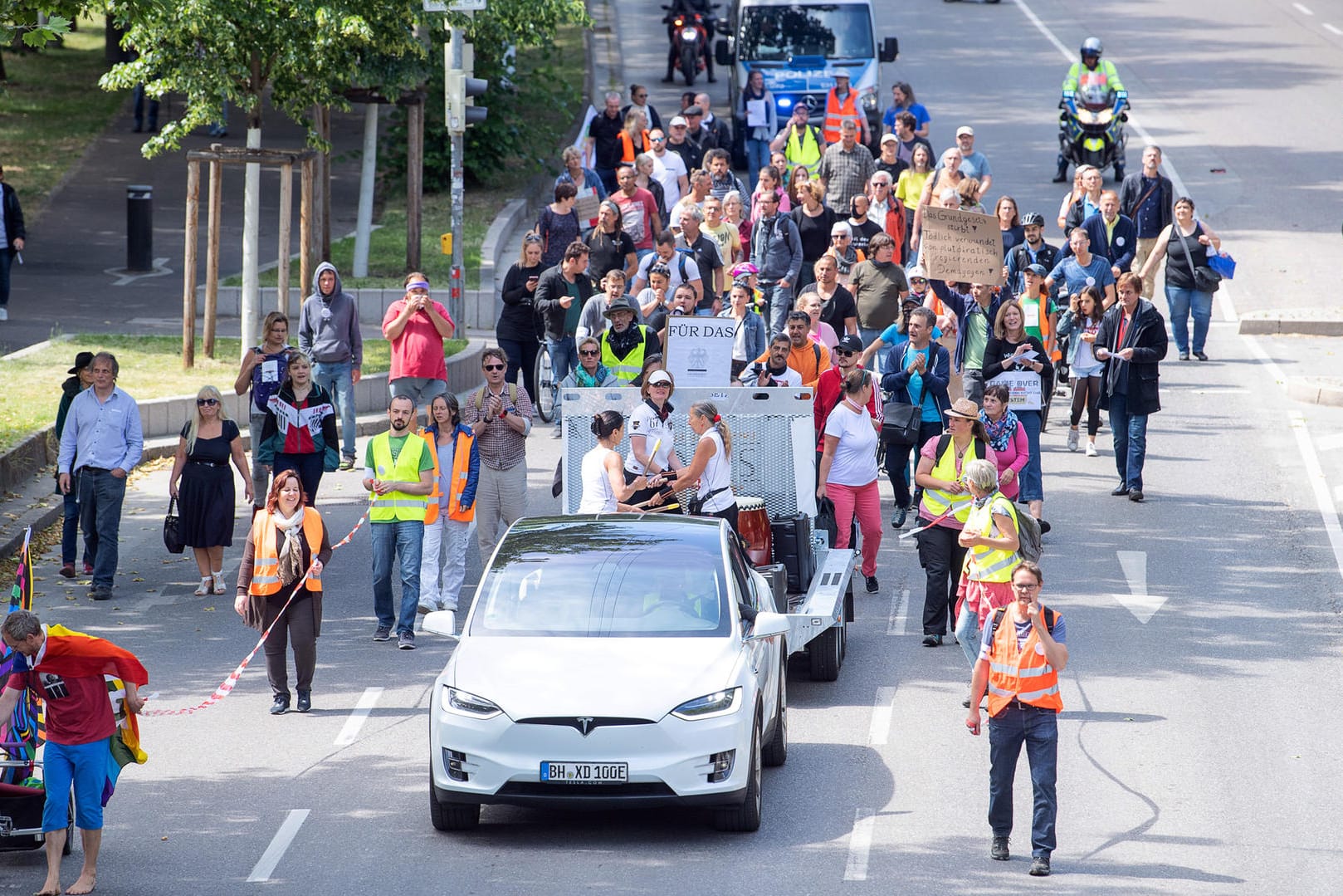Corona-Demo in Stuttgart am Samstag: Vielerorts blieben die Teilnehmerzahlen hinter den Erwartungen zurück.