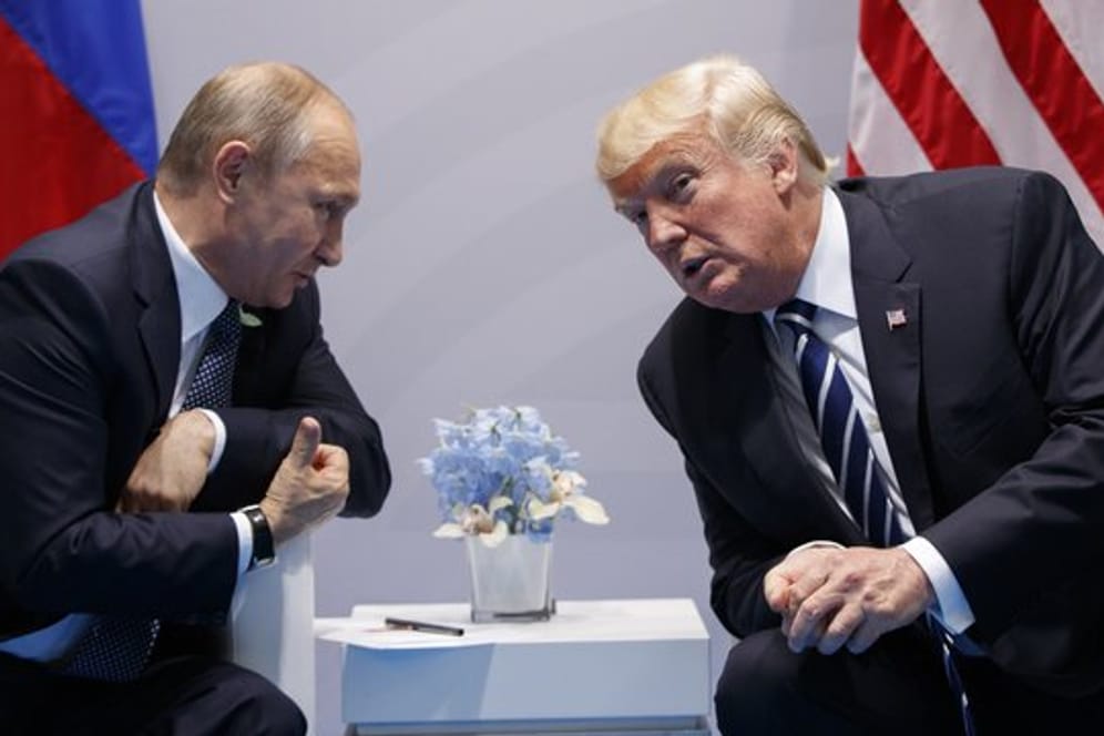 Wladimir Putin und Donald Trump 2017 während des G20-Gipfels in Hamburg.