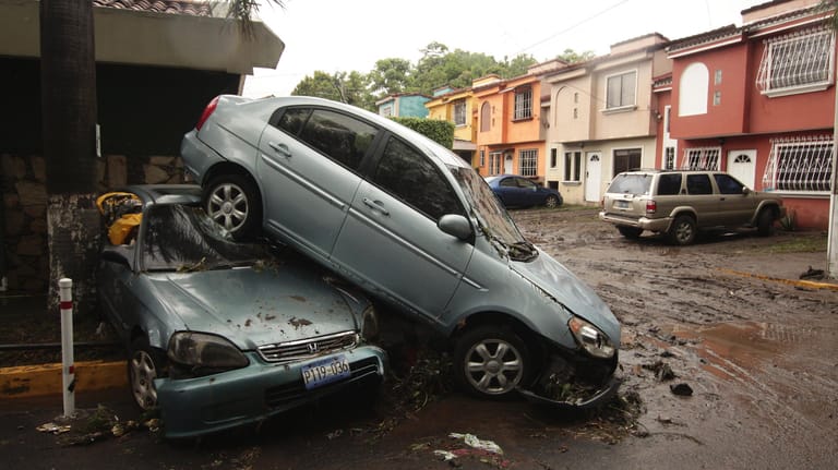 Spuren des Tropensturms in El Salvador: Mehrere Menschen starben, einige werden vermisst.
