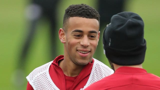 Hat sich den Protesten nach dem Tod des Afroamerikaners George Floyd angeschlossen: Tyler Adams vom RB Leipzig. Hat sich den Protesten nach dem Tod des Afroamerikaners George Floyd angeschlossen: Tyler Adams vom RB Leipzig.